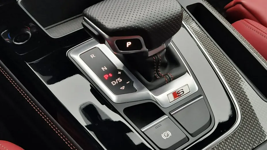 AUDI SQ5 -