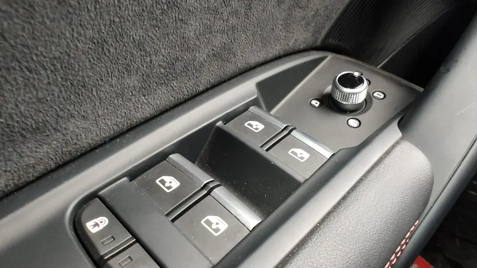 AUDI SQ5 -