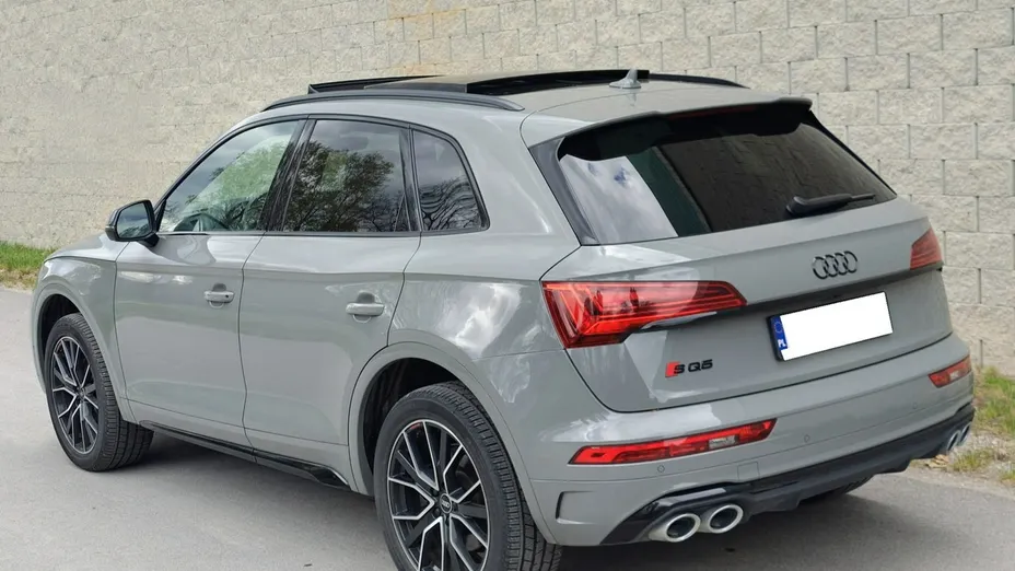 AUDI SQ5 -