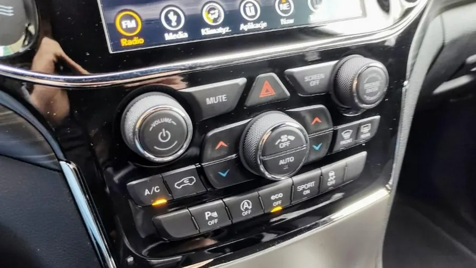 JEEP Grand Cherokee -