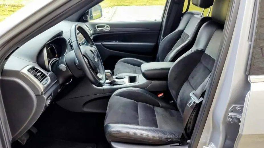 JEEP Grand Cherokee -