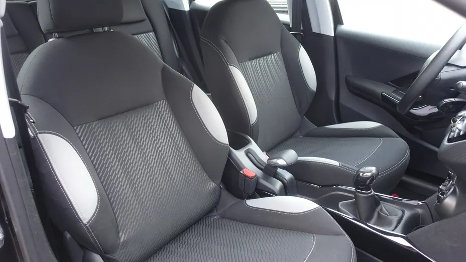 PEUGEOT 2008 -