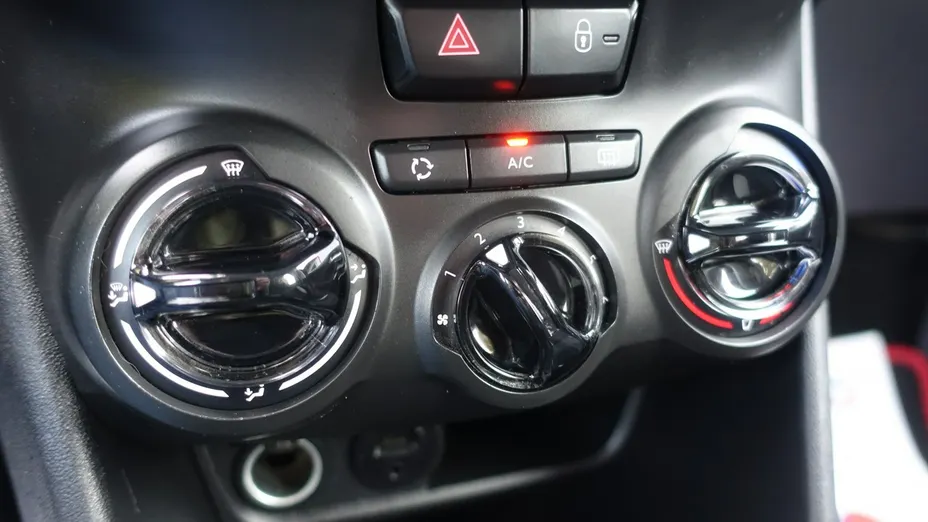 PEUGEOT 2008 -