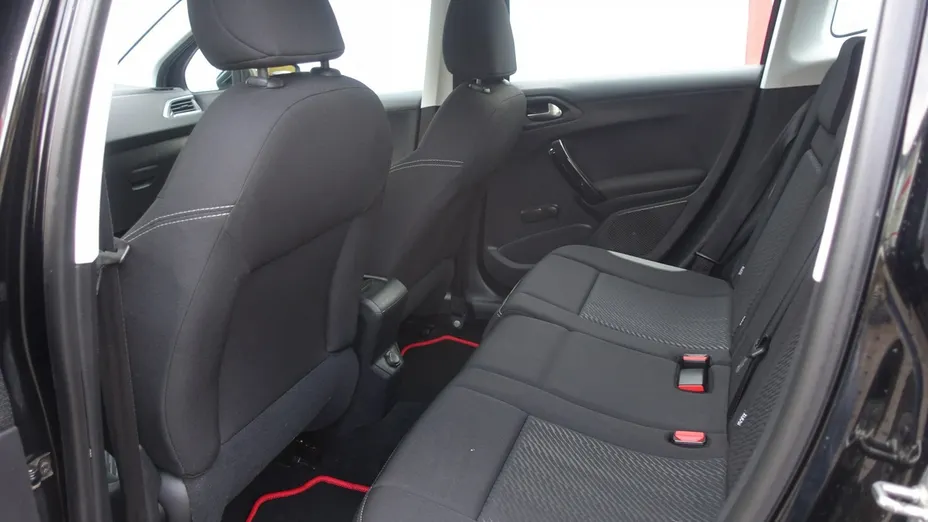 PEUGEOT 2008 -