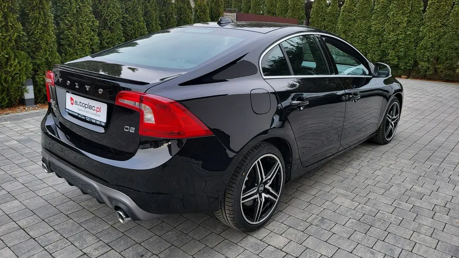 VOLVO S60 -