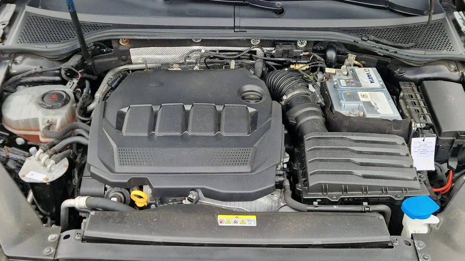 VOLKSWAGEN Passat -