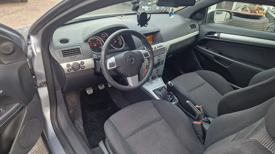 OPEL Astra -