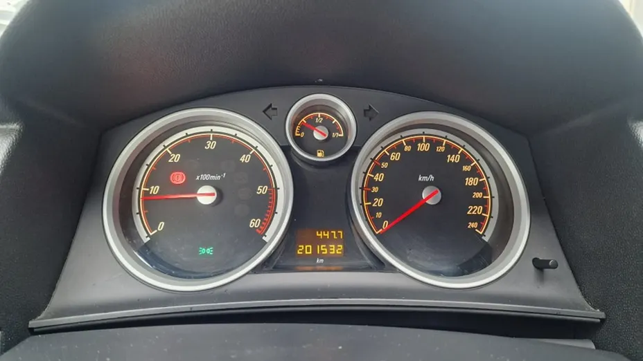 OPEL Astra -