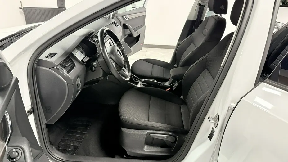 SKODA Octavia -