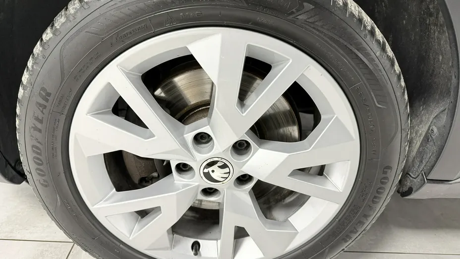 SKODA Octavia -
