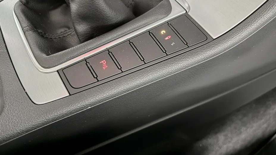 VOLKSWAGEN CC -