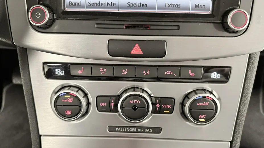 VOLKSWAGEN CC -