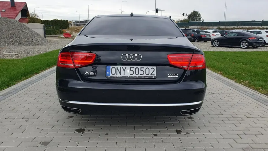 AUDI A8 -