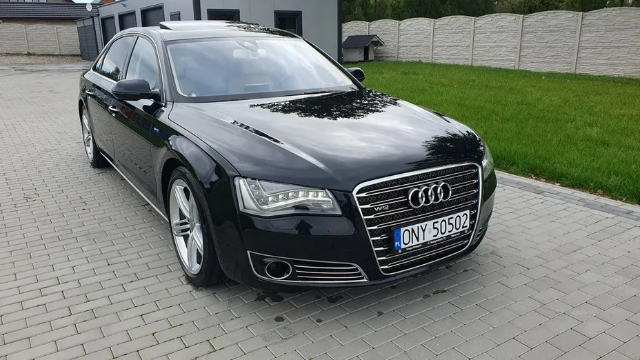 AUDI A8 -