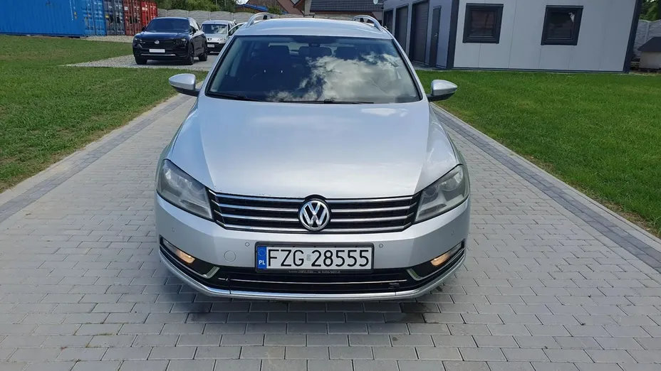VOLKSWAGEN Passat -