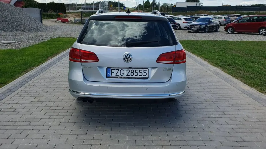 VOLKSWAGEN Passat -