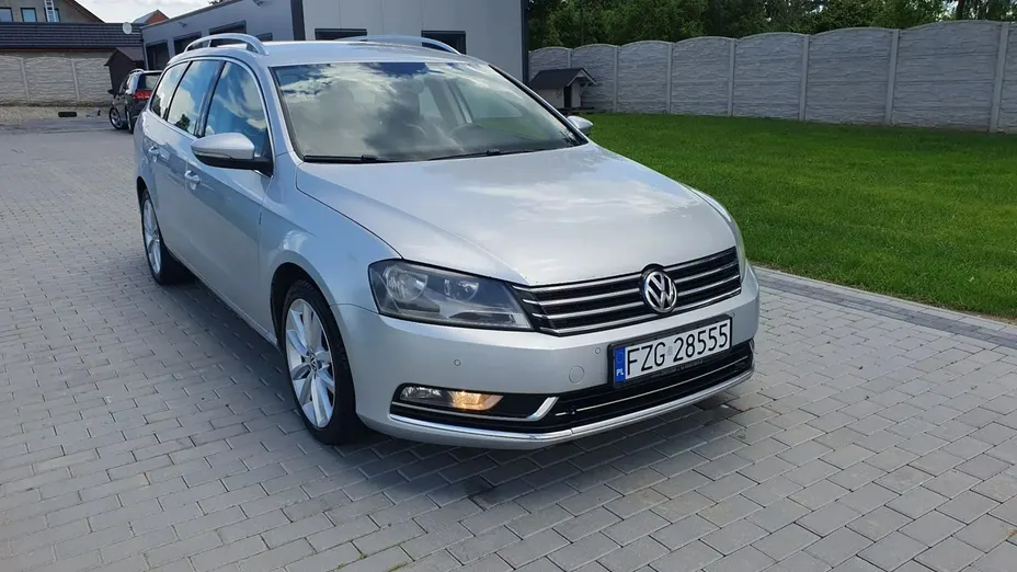VOLKSWAGEN Passat -