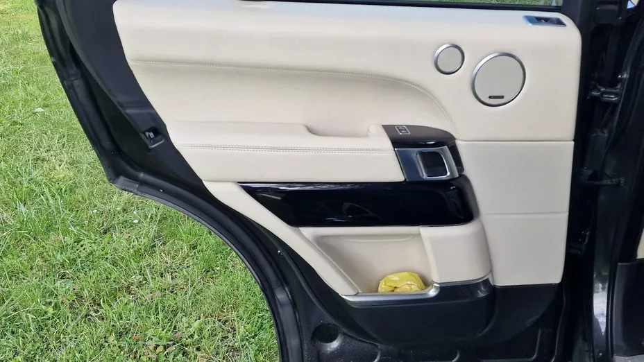 LAND ROVER Range Rover -