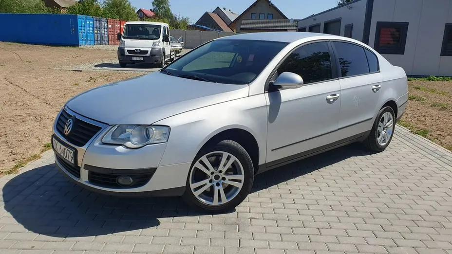 VOLKSWAGEN Passat -