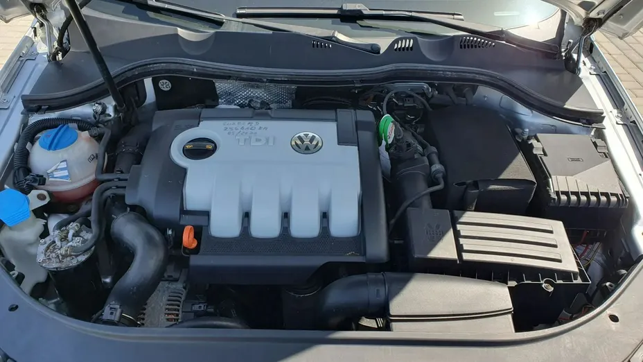 VOLKSWAGEN Passat -