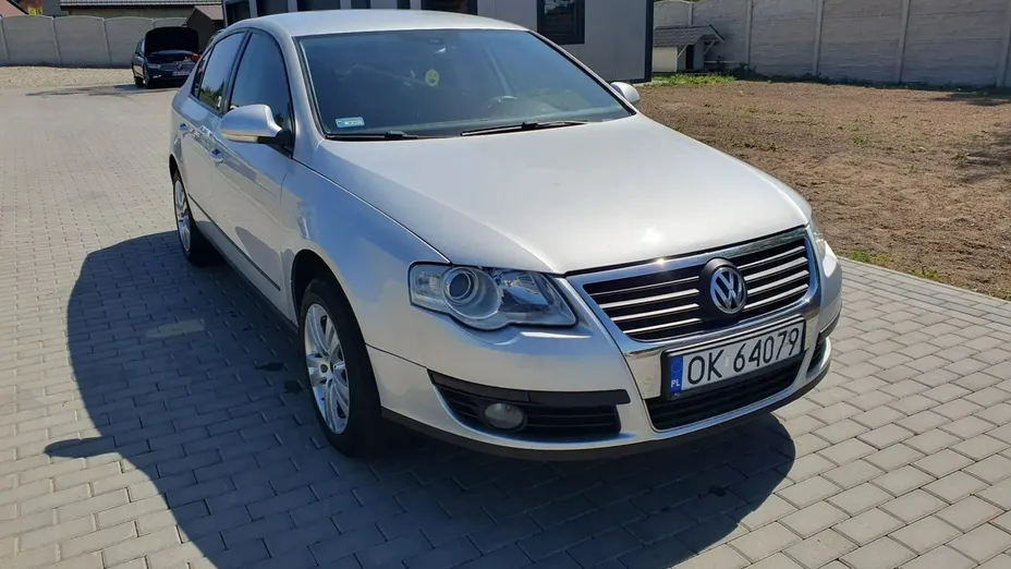 VOLKSWAGEN Passat -