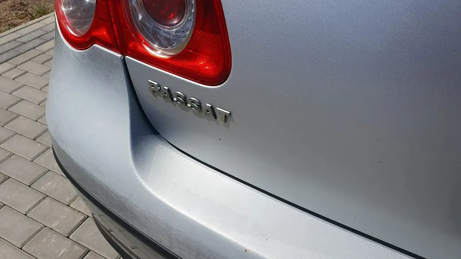 VOLKSWAGEN Passat -