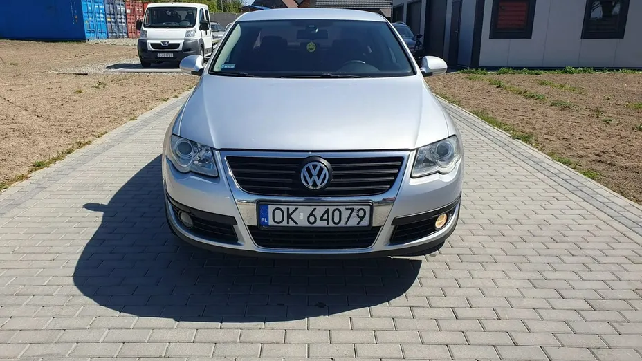 VOLKSWAGEN Passat -