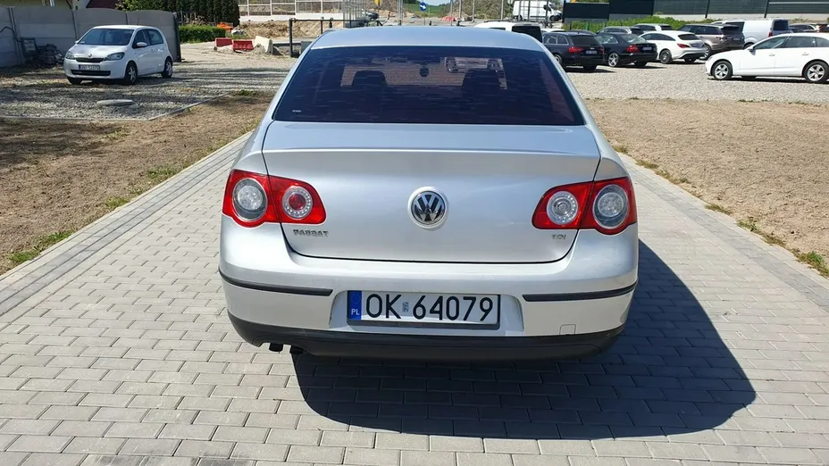 VOLKSWAGEN Passat -