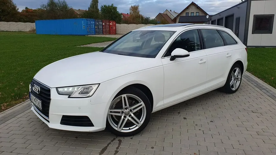 AUDI A4 -