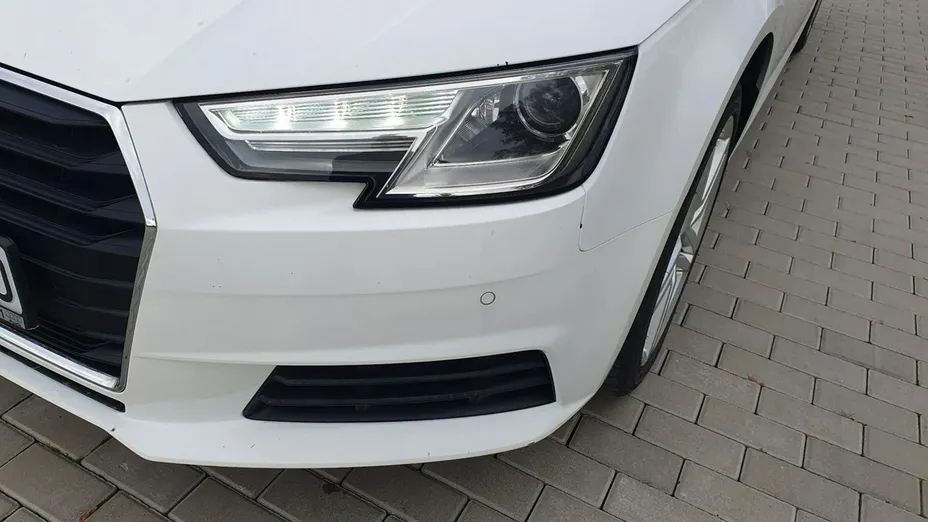 AUDI A4 -