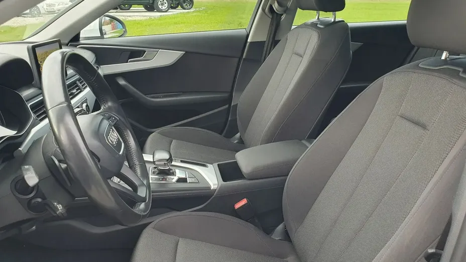 AUDI A4 -