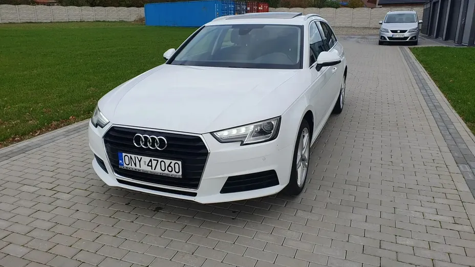 AUDI A4 -