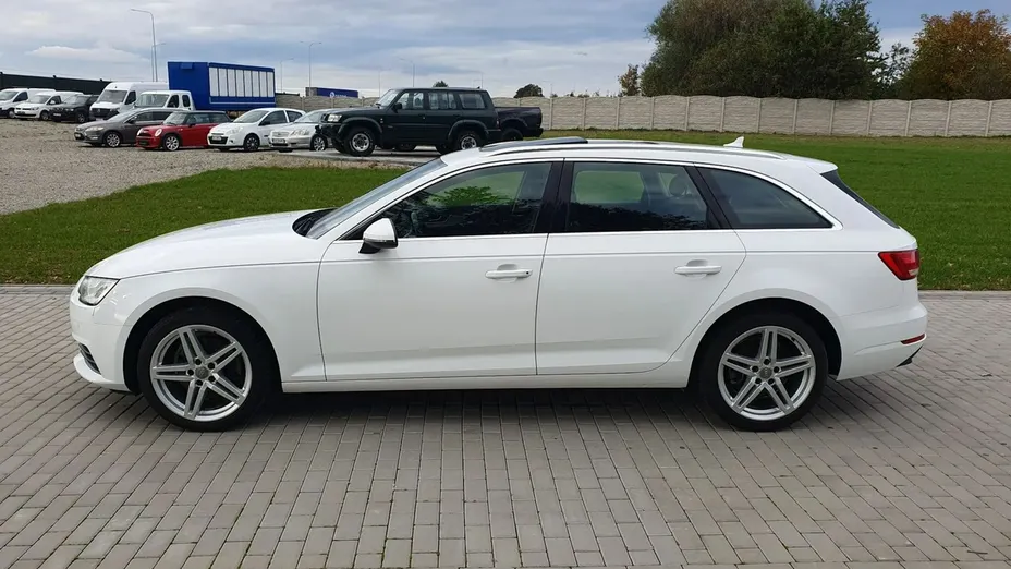 AUDI A4 -