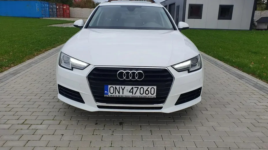 AUDI A4 -