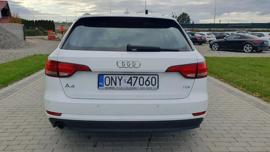 AUDI A4 -