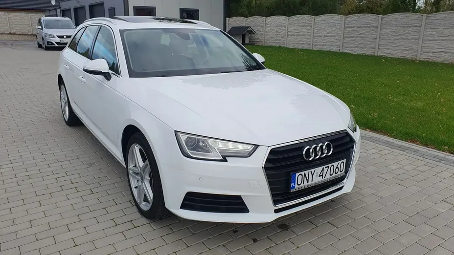 AUDI A4 -