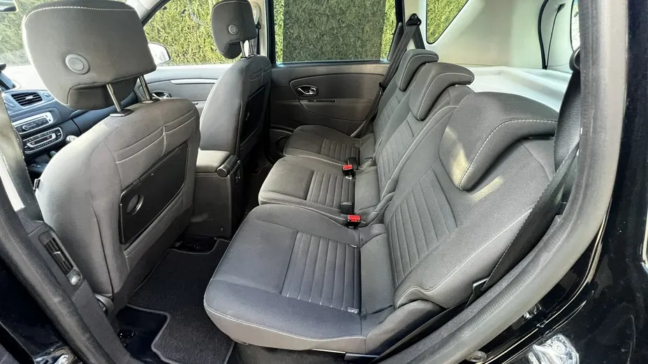 RENAULT Scenic -