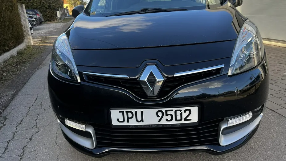 RENAULT Scenic -