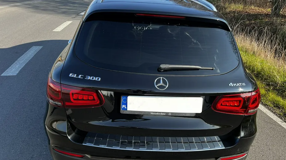 MERCEDES-BENZ GLC -