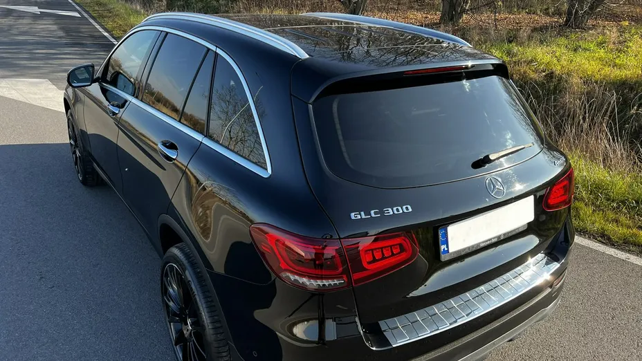 MERCEDES-BENZ GLC -