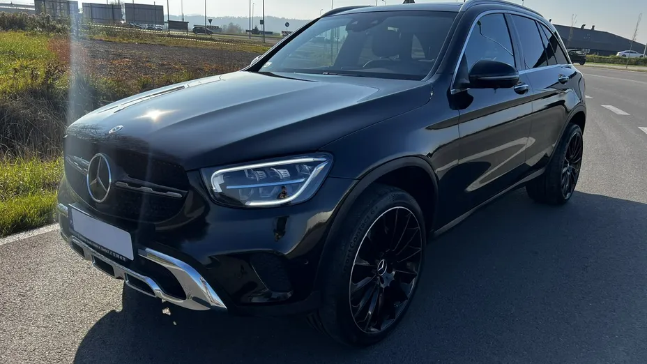 MERCEDES-BENZ GLC -