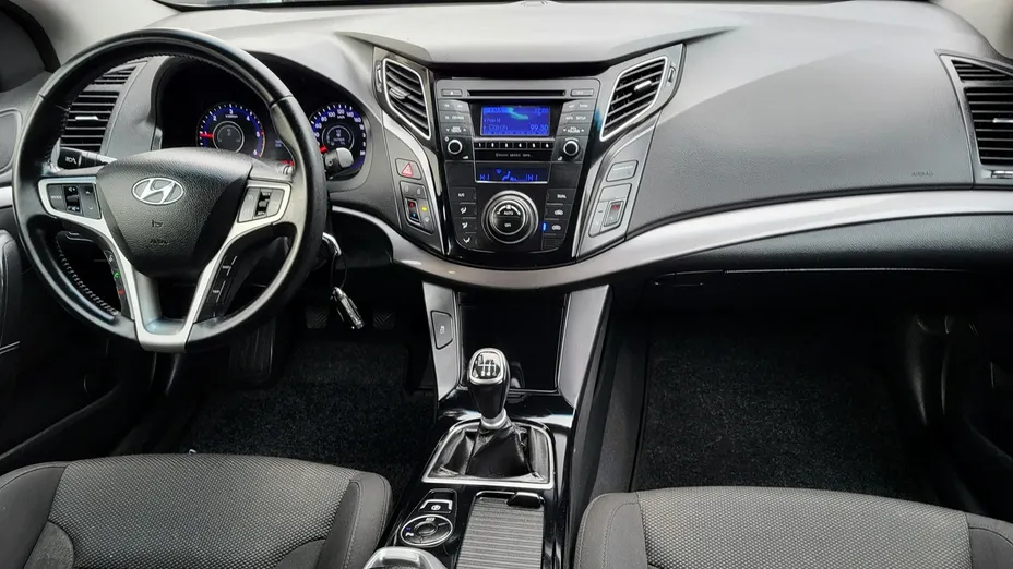 HYUNDAI i40 -
