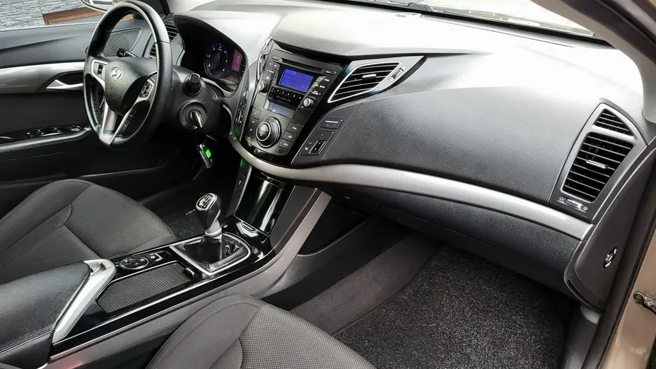 HYUNDAI i40 -