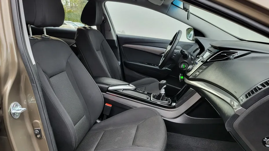 HYUNDAI i40 -