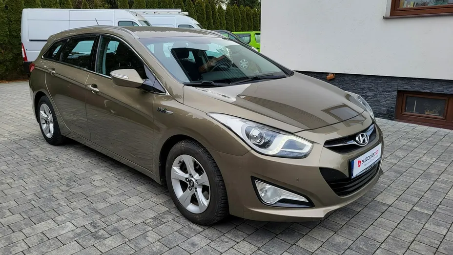 HYUNDAI i40 -