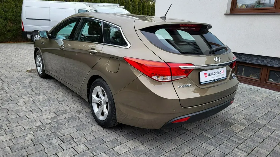 HYUNDAI i40 -