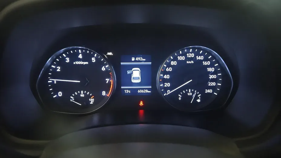 HYUNDAI i30 -