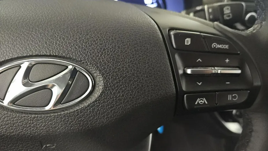 HYUNDAI i30 -