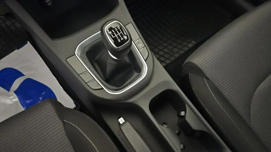 HYUNDAI i30 -