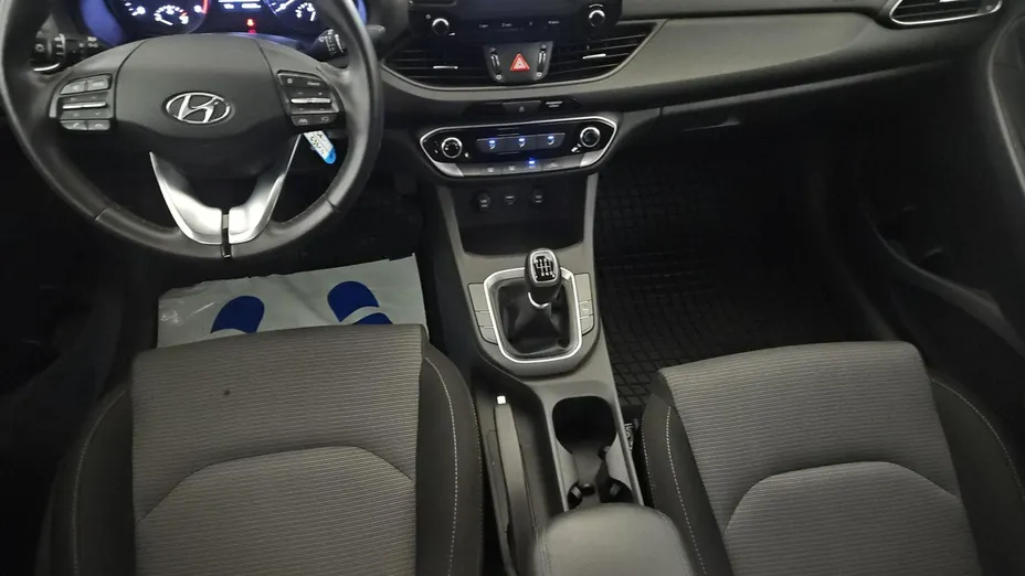HYUNDAI i30 -